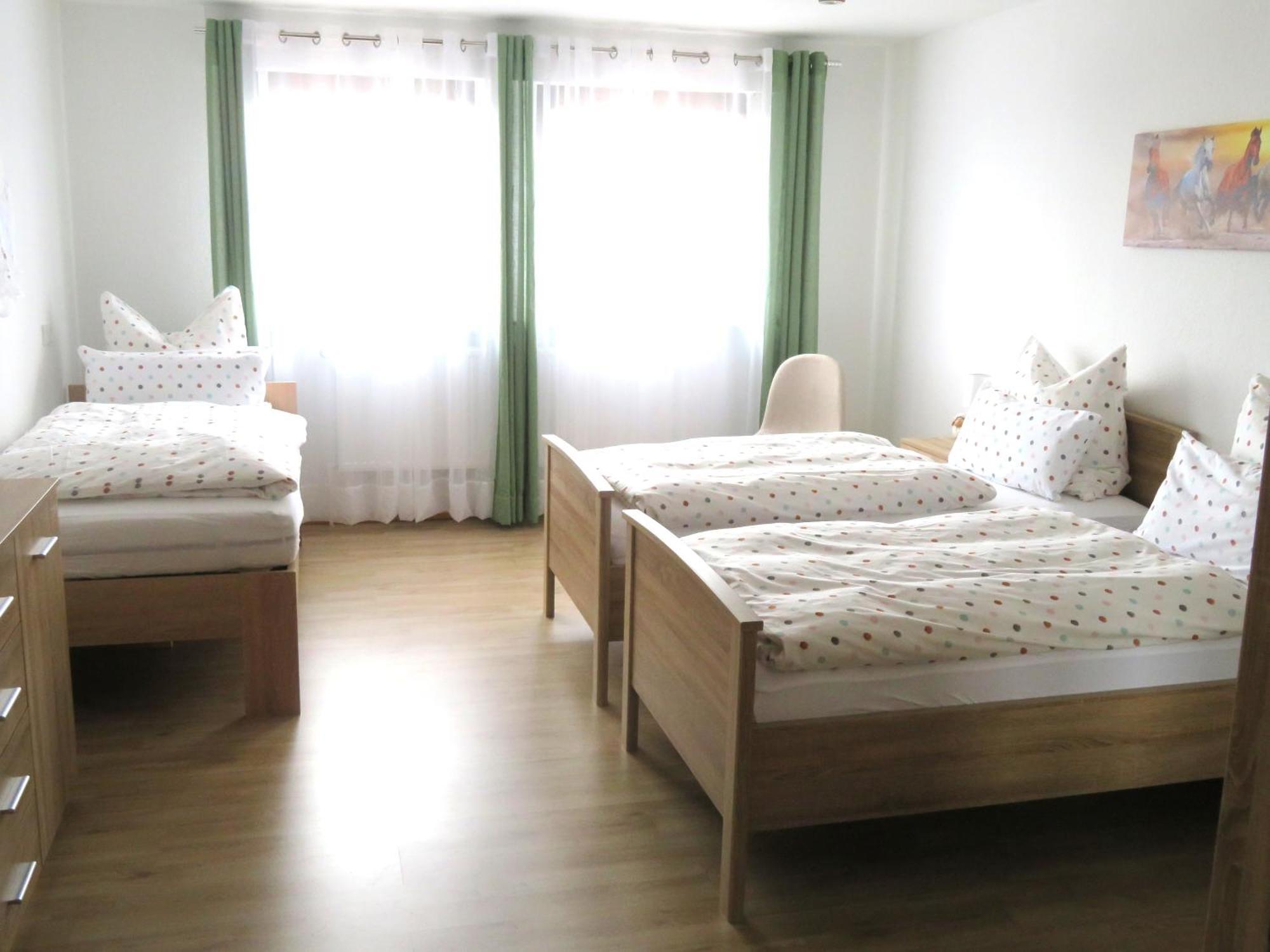 Stephanie Apartment *